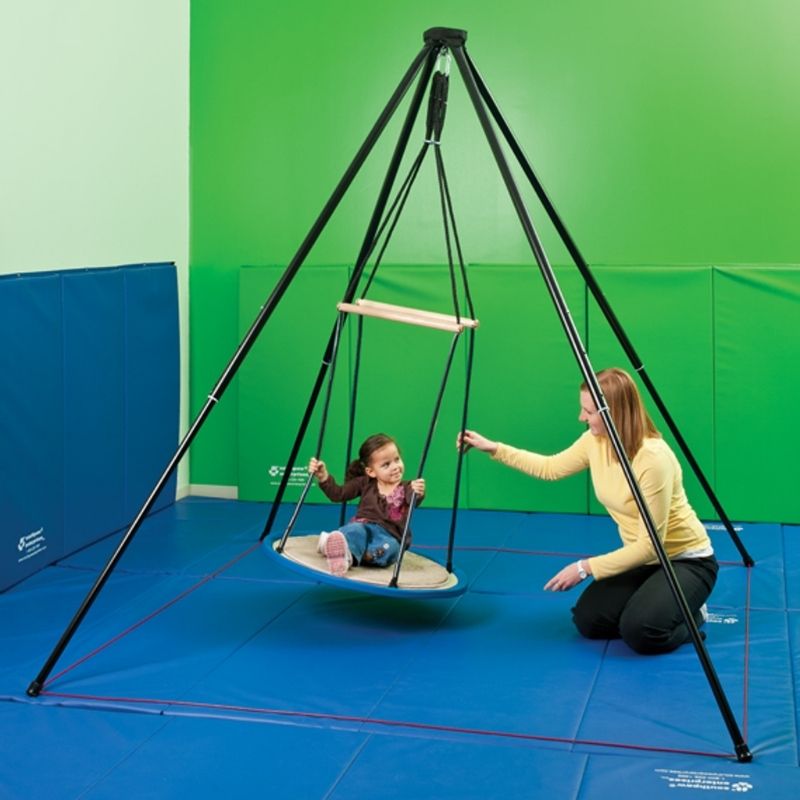 SouthpawItinerantSupportFrame-mother and child playing with swing