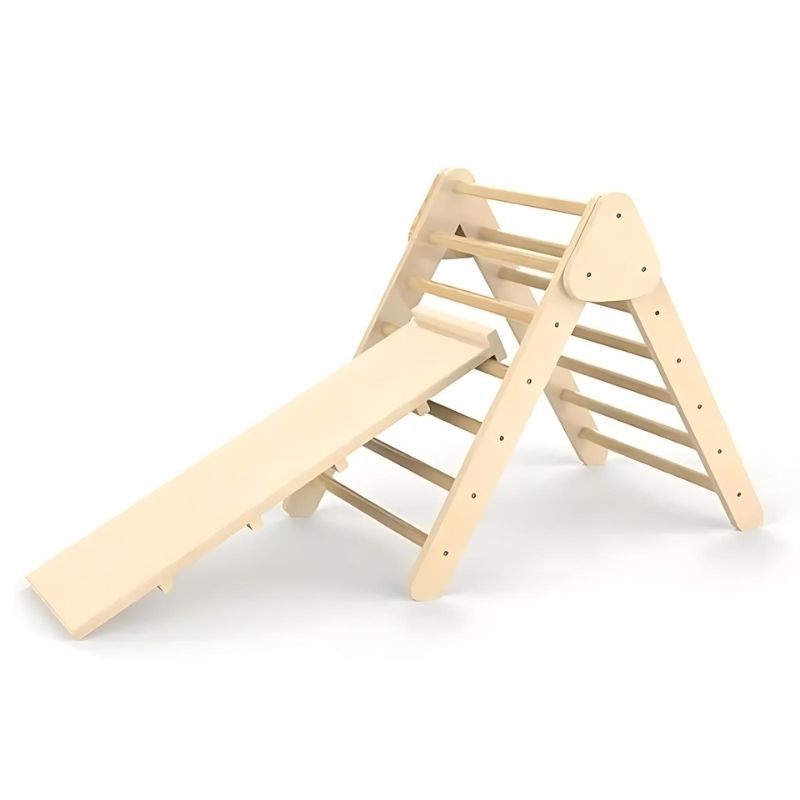 Kinderhuis Pickler Triangle natural birch plywood climbing frame, a Montessori climber designed for gross motor development in toddlers