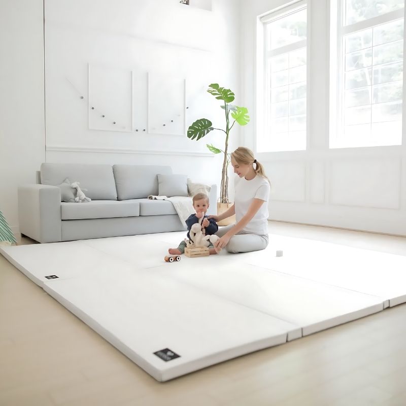 Mom and child playing on the Licoco Clean Roll Playmat Plus Single Coating in Gray 200x140cm, showing the large-format non-toxic 4cm baby play mat in a home setting
