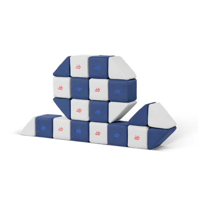JollyHeap Mini magnetic block set built into a boat shape, showing the set's cubes and triangles connected together