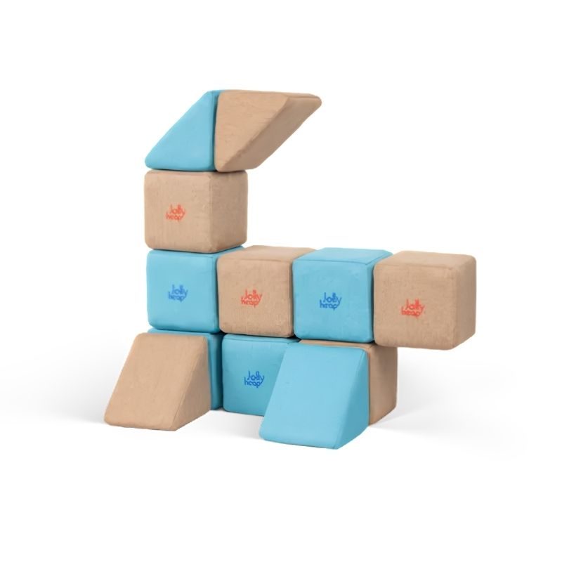 JollyHeap Pixi magnetic building blocks built into a creature shaped structure with a triangle head